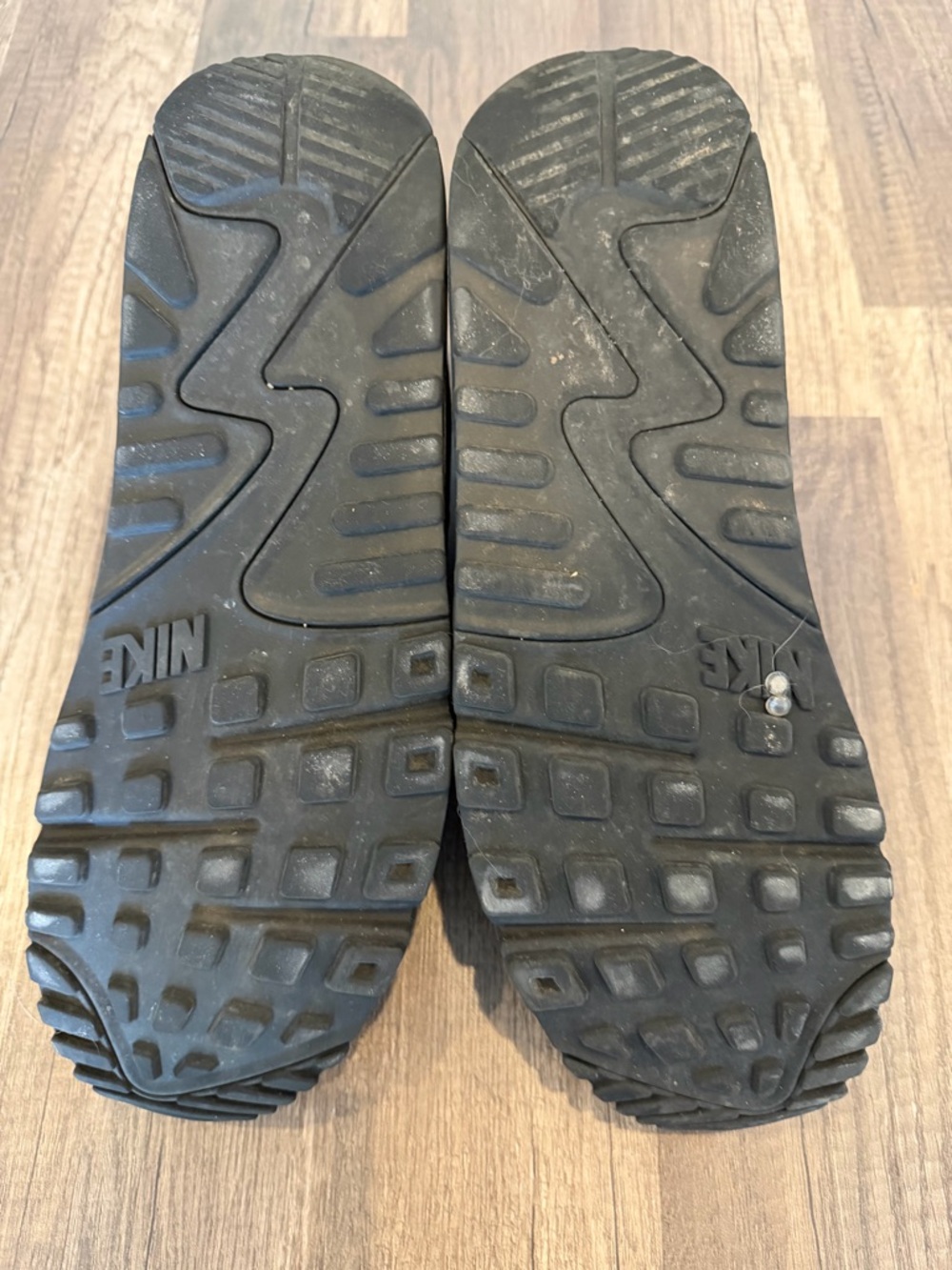 Men's Nike Air Black Athletic Sneakers - Classic Casual Trainer Mens 11 - Picture 5 of 8